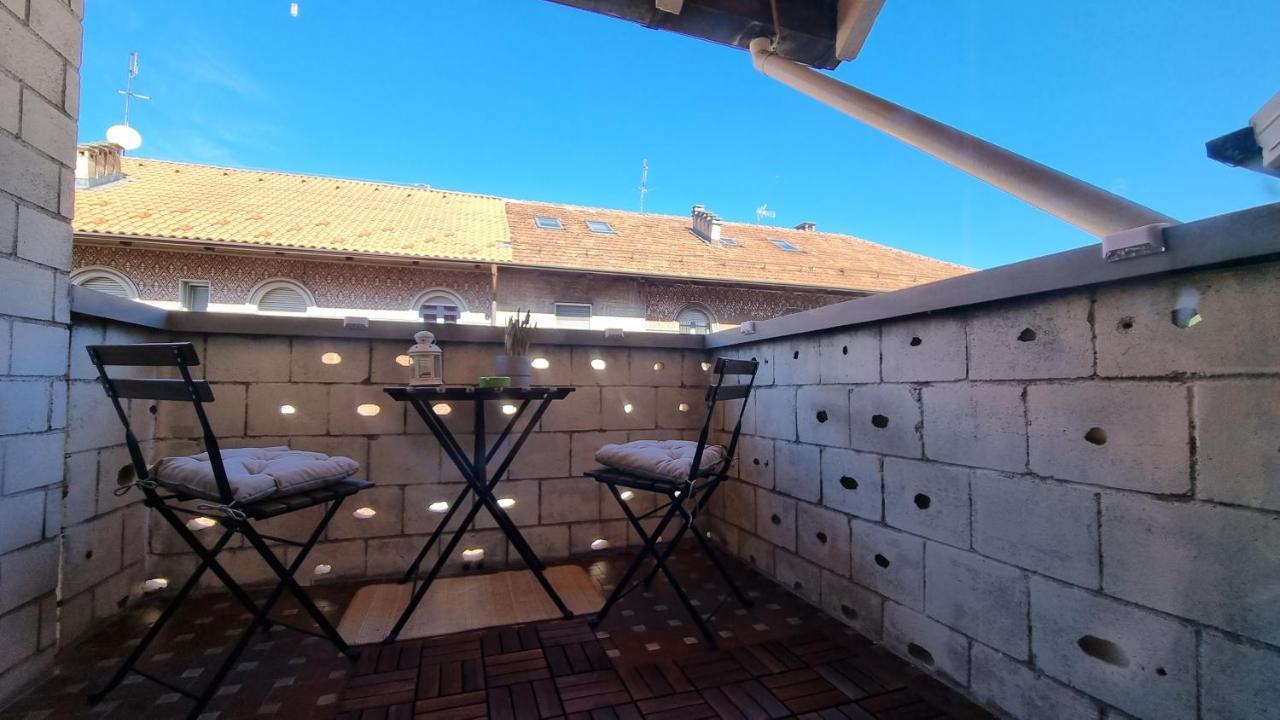 Floradora Apartment Turin Bagian luar foto